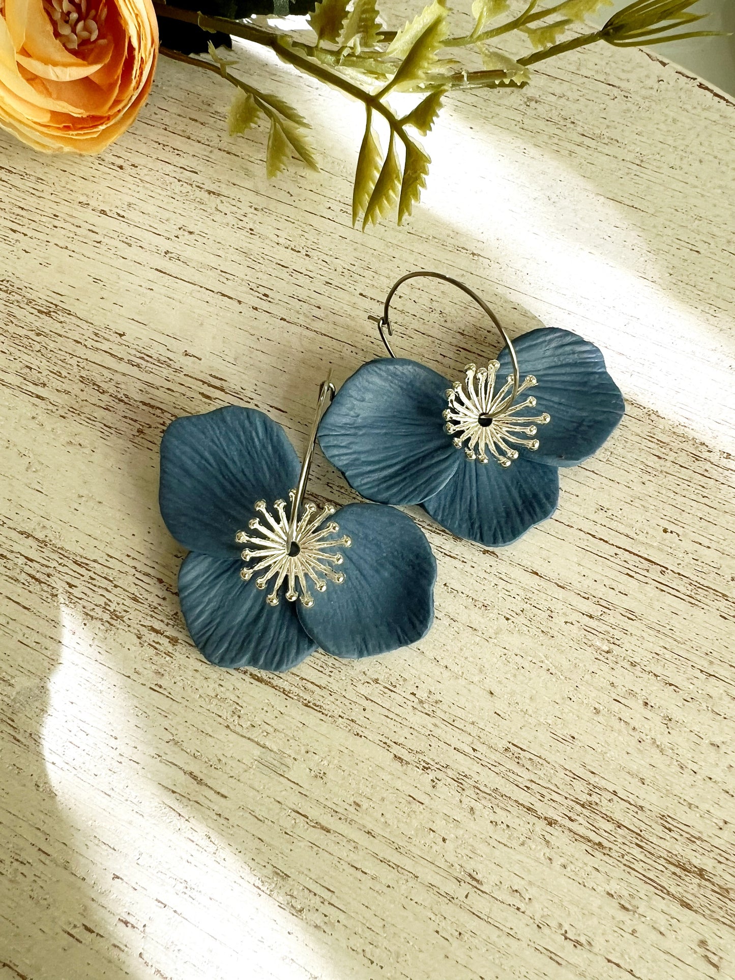 Orecchini fiori azzurri (Copia)