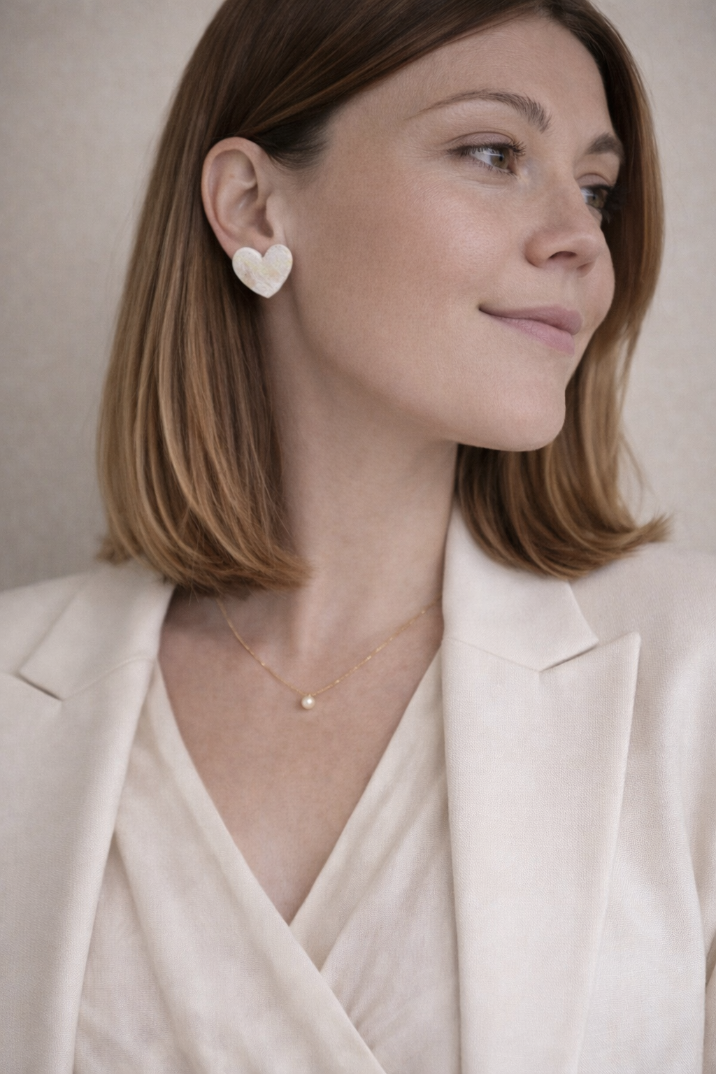 Handcrafted white and beige marbled heart earrings
